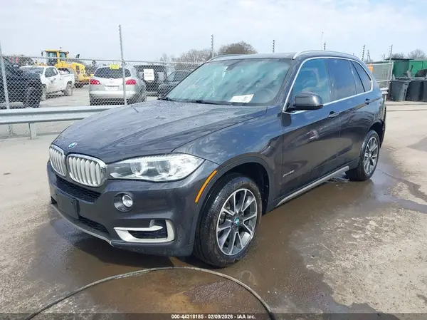 5UXKR0C3XH0X77350 2017 BMW X5 - Image 2
