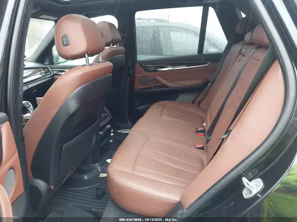 5UXKR0C3XH0X79373 2017 BMW X5 - Image 8
