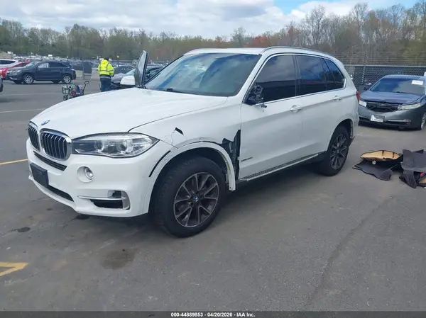 5UXKR0C3XH0X82385 2017 BMW X5 - Image 2