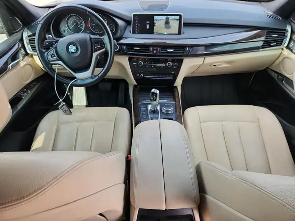 5UXKR0C3XH0X82533 2017 BMW X5 - Image 8
