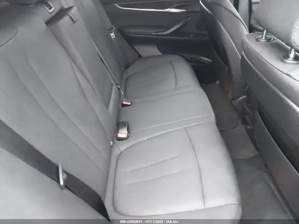 5UXKR0C50G0P24821 2016 BMW X5 - Image 8