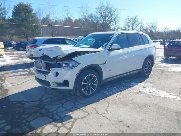 5UXKR0C50H0U54393 2017 BMW X5 - Image 2