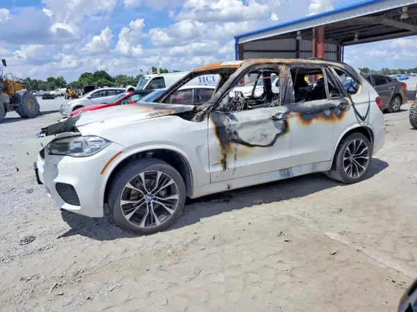 5UXKR0C50H0V67695 2017 BMW X5 - Image 1