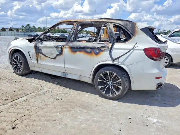 5UXKR0C50H0V67695 2017 BMW X5 - Image 2