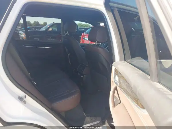 5UXKR0C50J0X84878 2018 BMW X5 - Image 8