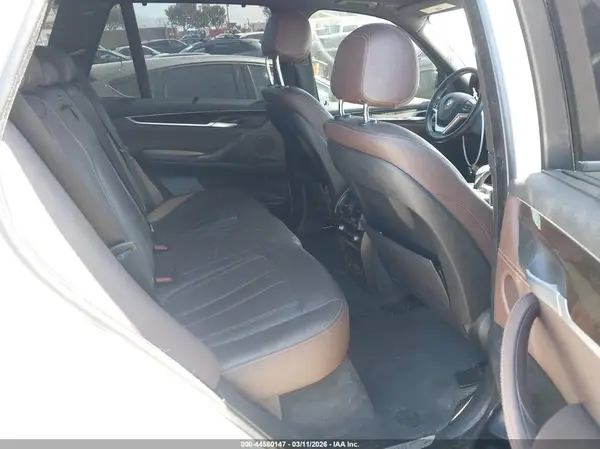 5UXKR0C50J0X89403 2018 BMW X5 - Image 8