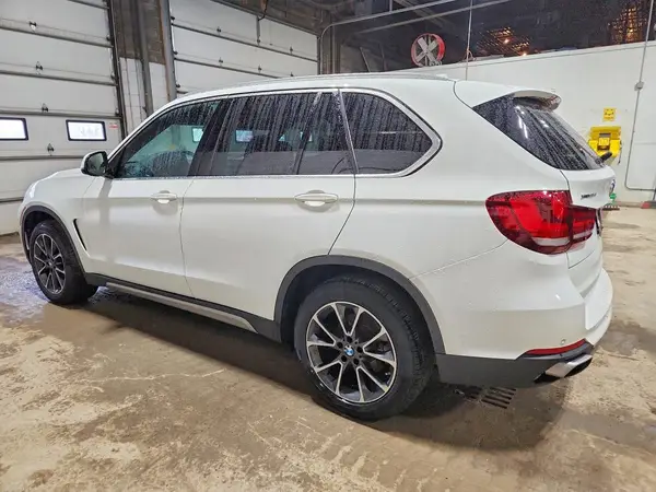5UXKR0C50J0X90678 2018 BMW X5 - Image 2