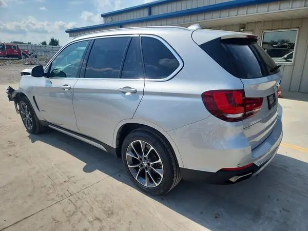 5UXKR0C50J0X91524 2018 BMW X5 - Image 2