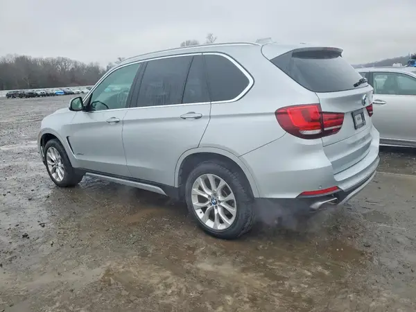 5UXKR0C50J0X92091 2018 BMW X5 - Image 2