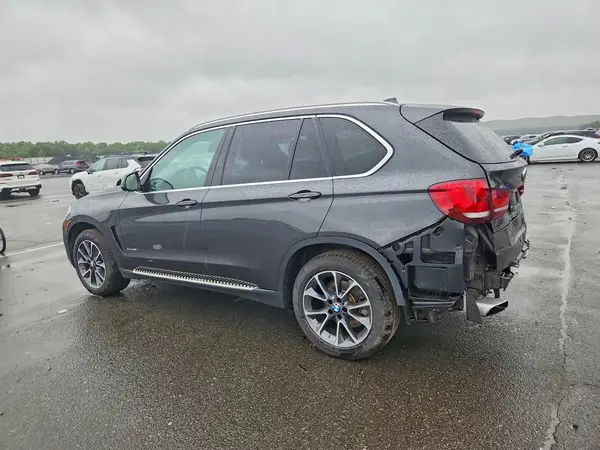 5UXKR0C50J0X92334 2018 BMW X5 - Image 2