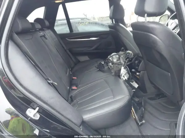 5UXKR0C50J0X92396 2018 BMW X5 - Image 8