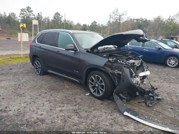 5UXKR0C50J0X94116 2018 BMW X5 - Image 1