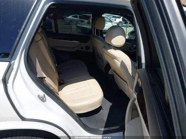 5UXKR0C50J0X95329 2018 BMW X5 - Image 8