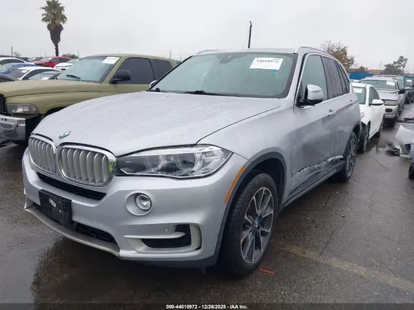 5UXKR0C50J0X96450 2018 BMW X5 - Image 2