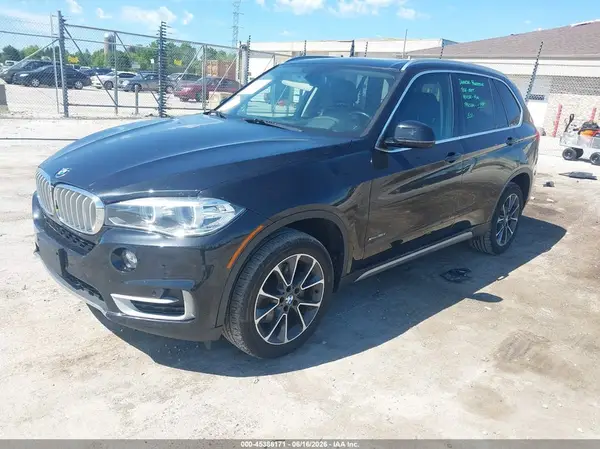 5UXKR0C50J0X96898 2018 BMW X5 - Image 2
