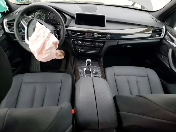 5UXKR0C50J0X97517 2018 BMW X5 - Image 8