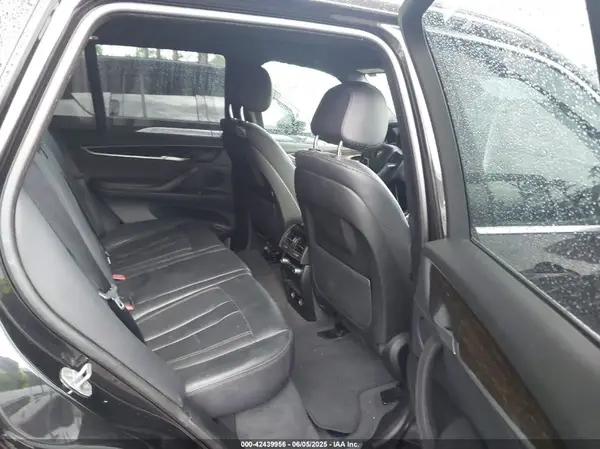 5UXKR0C50J0Y02733 2018 BMW X5 - Image 8