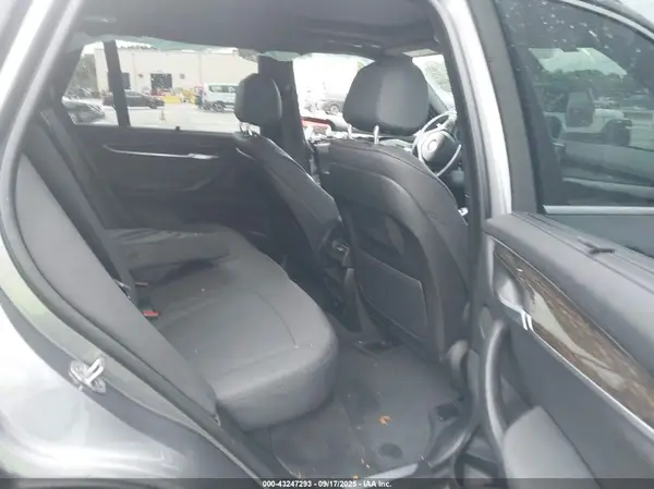 5UXKR0C50J0Y05261 2018 BMW X5 - Image 8