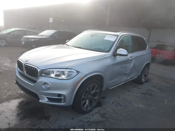 5UXKR0C50J0Y06006 2018 BMW X5 - Image 2