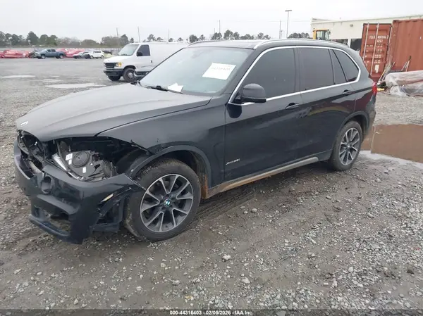 5UXKR0C50JL071476 2018 BMW X5 - Image 2