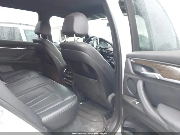 5UXKR0C50JL073065 2018 BMW X5 - Image 8
