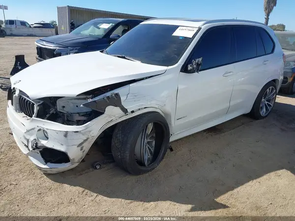 5UXKR0C50JL075270 2018 BMW X5 - Image 2