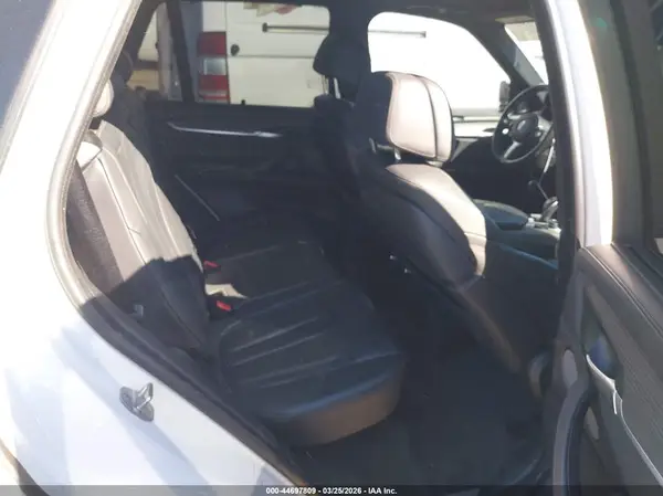 5UXKR0C50JL075270 2018 BMW X5 - Image 8