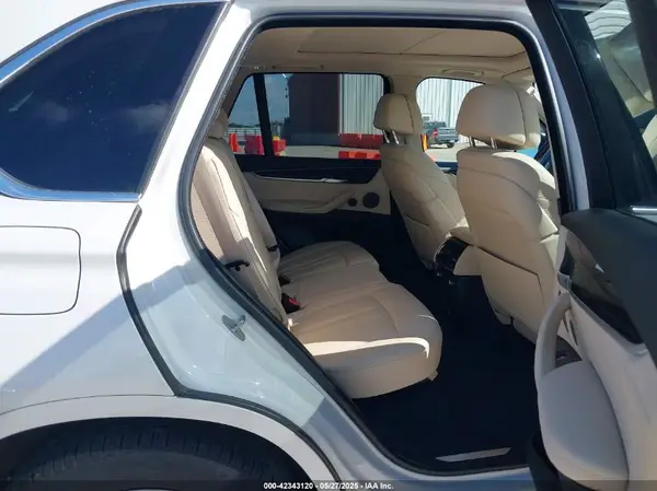 5UXKR0C51G0P21832 2016 BMW X5 - Image 8