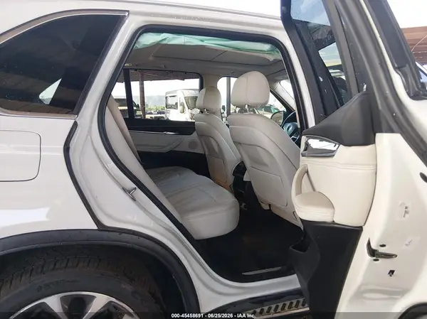 5UXKR0C51G0S94393 2016 BMW X5 - Image 8