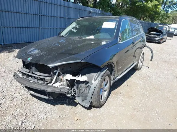 5UXKR0C51G0U09123 2016 BMW X5 - Image 2
