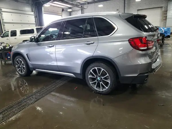 5UXKR0C51H0U52233 2017 BMW X5 - Image 2