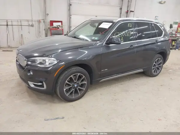 5UXKR0C51H0V65762 2017 BMW X5 - Image 2