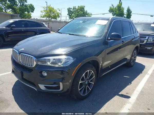 5UXKR0C51H0V68113 2017 BMW X5 - Image 2