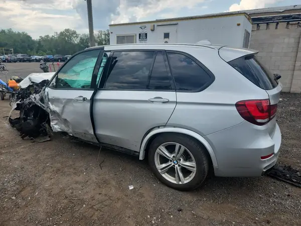 5UXKR0C51H0V68399 2017 BMW X5 - Image 2