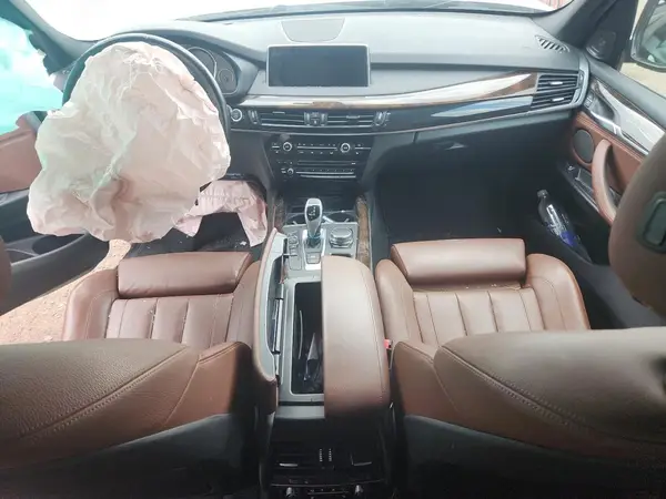 5UXKR0C51H0V68399 2017 BMW X5 - Image 8