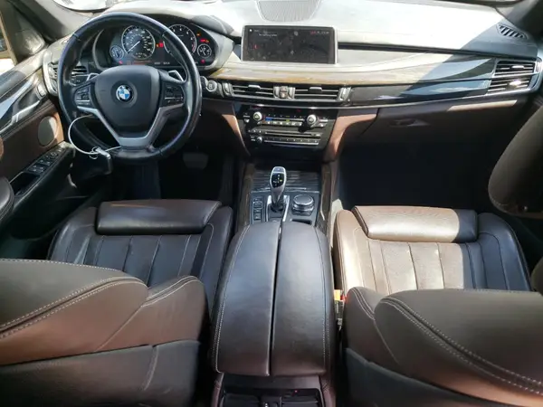 5UXKR0C51J0X85523 2018 BMW X5 - Image 8