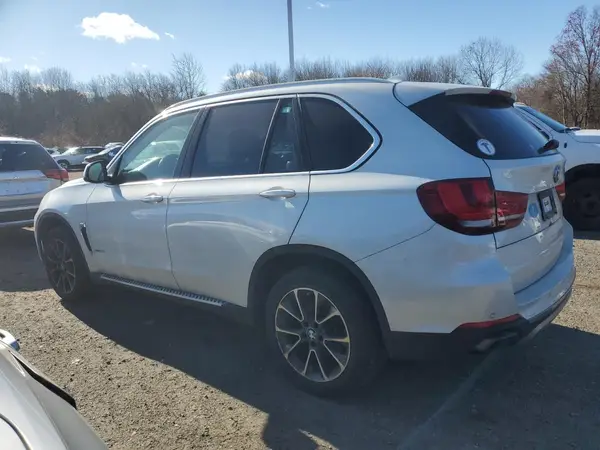 5UXKR0C51J0X90558 2018 BMW X5 - Image 2