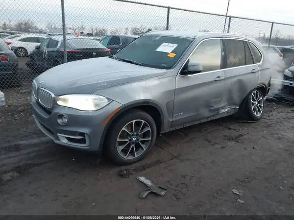5UXKR0C51J0X95842 2018 BMW X5 - Image 2