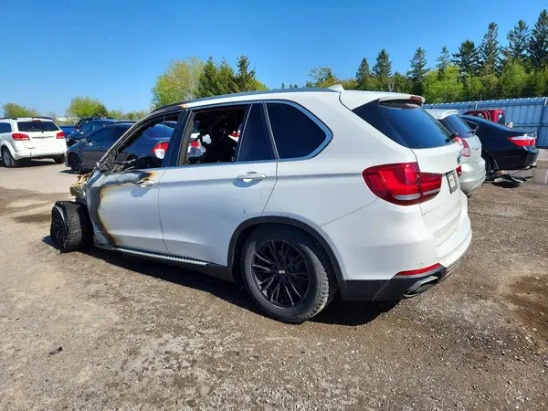 5UXKR0C51J0Y01297 2018 BMW X5 - Image 2