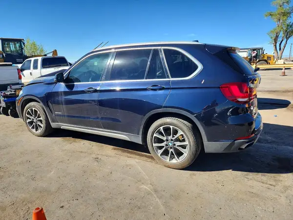 5UXKR0C51J0Y01638 2018 BMW X5 - Image 2