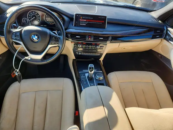 5UXKR0C51J0Y05723 2018 BMW X5 - Image 8