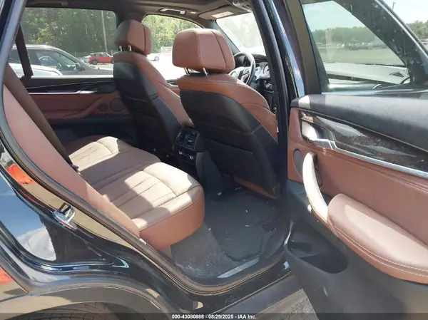 5UXKR0C51J0Y06144 2018 BMW X5 - Image 8