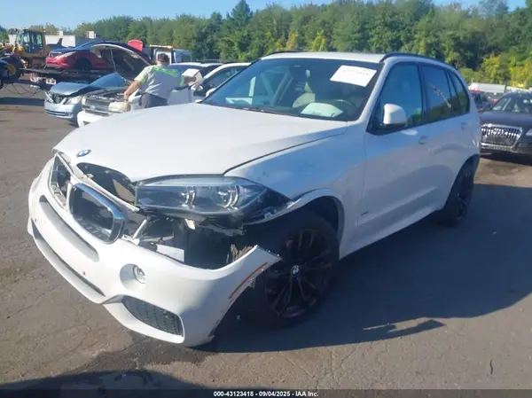 5UXKR0C51JL074743 2018 BMW X5 - Image 2