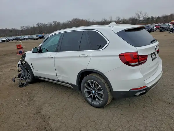 5UXKR0C51JL075195 2018 BMW X5 - Image 2