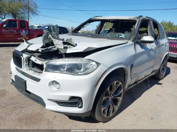 5UXKR0C52G0P19202 2016 BMW X5 - Image 2
