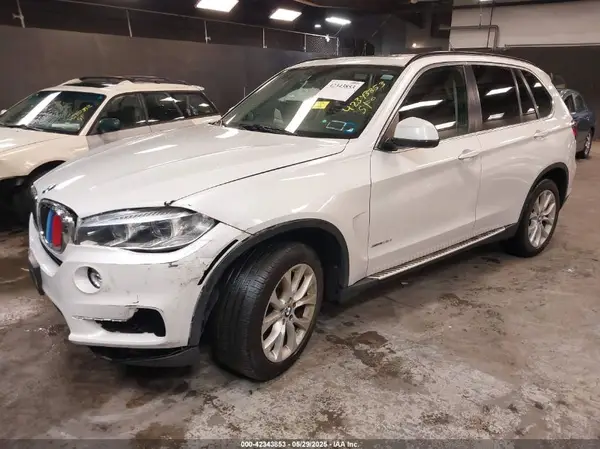 5UXKR0C52G0P22911 2016 BMW X5 - Image 2