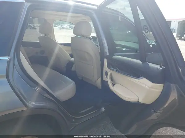 5UXKR0C52G0P28627 2016 BMW X5 - Image 8
