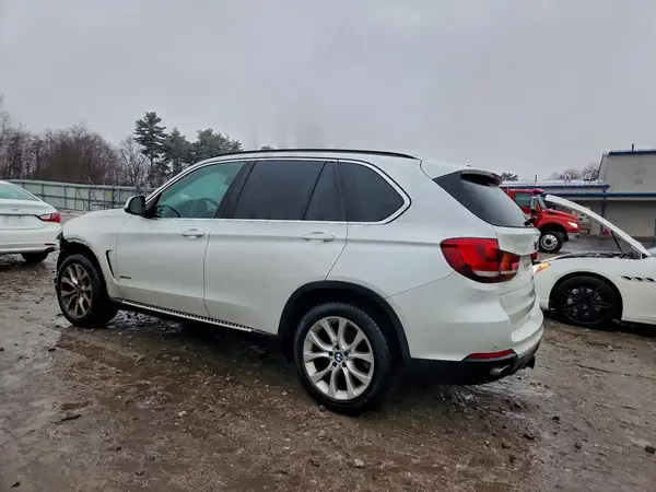 5UXKR0C52G0U10913 2016 BMW X5 - Image 2