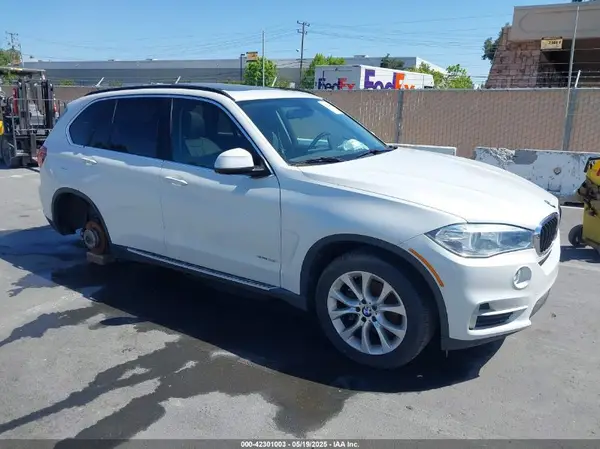 5UXKR0C52G0U12547 2016 BMW X5 - Image 1