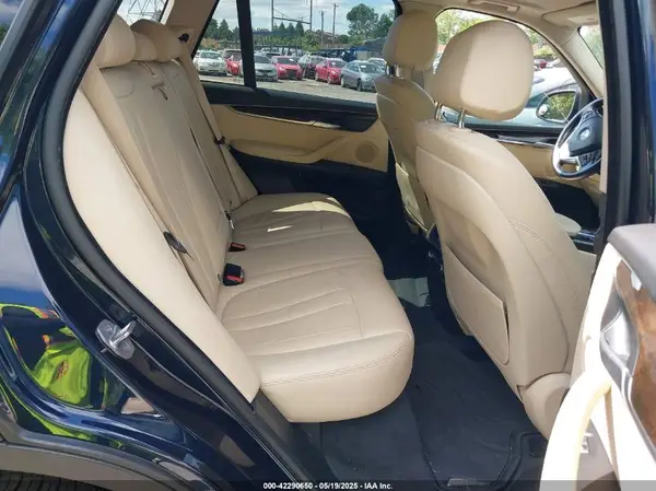 5UXKR0C52G0U48139 2016 BMW X5 - Image 8